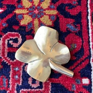 Vintage! Four Leaf Clover Gold Gilded Paper Weight 🍀